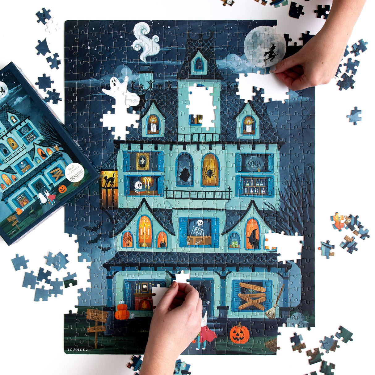 Halloween House - 500 Piece Jigsaw Puzzle by 1Canoe2